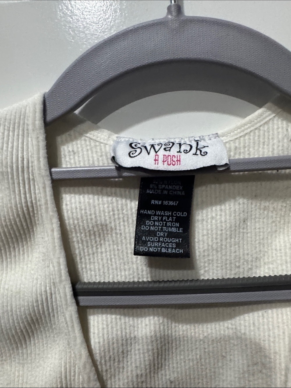White Ribbed Cropped Tank - Picture 4 of 4